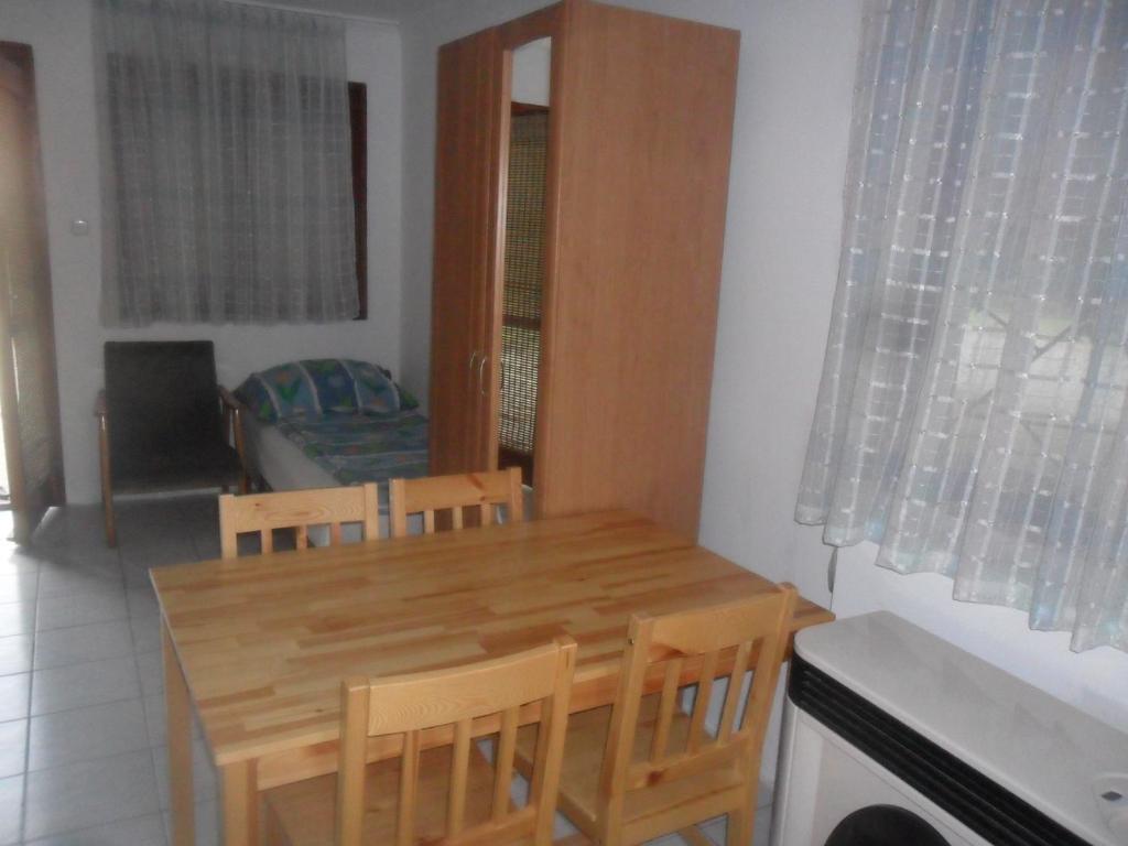 Emese Apartman Hajdúszoboszló الغرفة الصورة